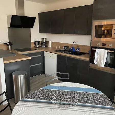 Apartment T3 Bord De Mer 50 Metres Des Plages